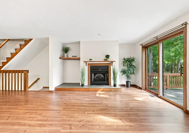 2nd image of 23 Dunvegan Woods Dr, Hampton, NH 03842 | MLS# 5107247