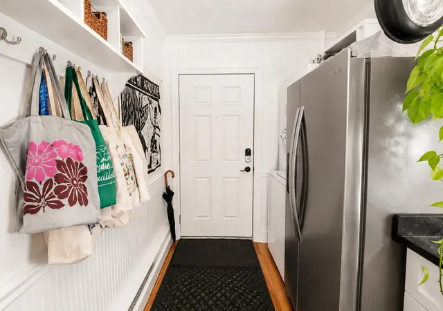 Photo 3 of Condo for sale at 103 Maple St #3, Burlington, VT 05401 | MLS# 5107261 | Listing updated on 2026-09-14