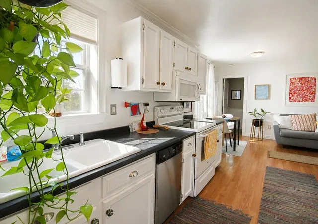 Photo 4 of Condo for sale at 103 Maple St #3, Burlington, VT 05401 | MLS# 5107261 | Listing updated on 2026-09-14