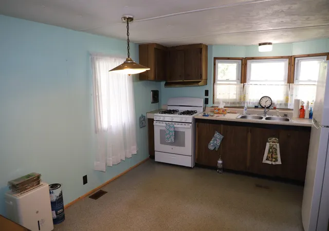 Photo 4 of Sale Pending at 11 Crescent Dr, Brattleboro, VT 05301 | MLS# 5107263 | Listing updated on 2026-09-02