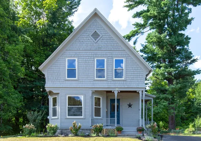 2nd image of 17 Clarke St, Concord, NH 03301 | MLS# 5107267