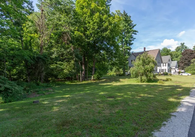 2nd image of 15 Clarke St, Concord, NH 03301 | MLS# 5107268