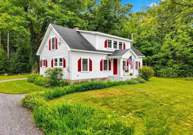 1st image of 40 Old Sandown Rd, Chester, NH 03036 | MLS# 5107281