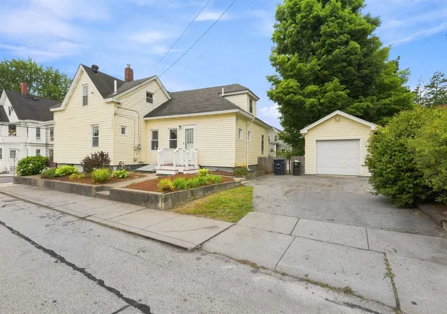 Photo 2 of Single family home for sale at 18 Summer St, Nashua, NH 03064 | MLS# 5107286 | Listing updated on 2026-09-11
