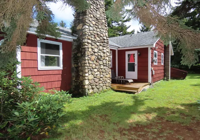 Photo 2 of Single family home for sale at 3149 West Hill Dr, Readsboro, VT 05350 | MLS# 5107298 | Listing updated on 2026-09-06