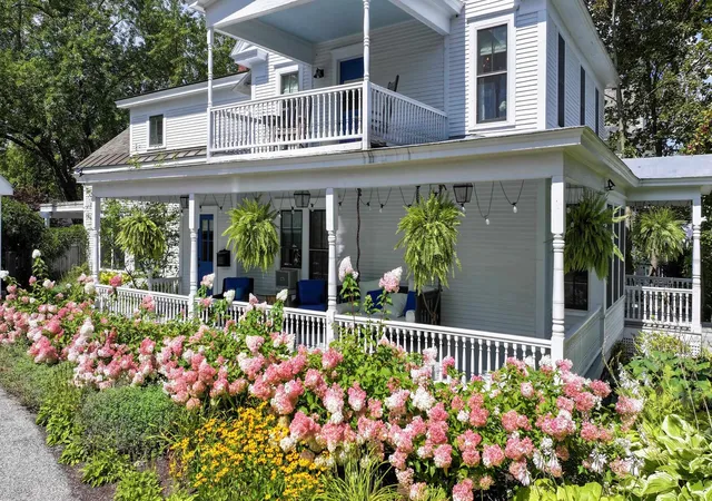 Photo 3 of Sale Pending at 40 South St, Middlebury, VT 05753 | MLS# 5107309 | Listing updated on 2026-09-15