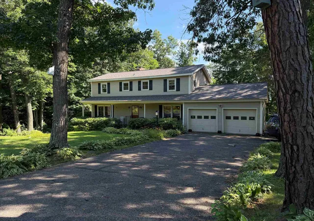 Photo 1 of Single family home for sale at 15 Skyline Dr, Essex, VT 05452 | MLS# 5107316 | Listing updated on 2026-09-03