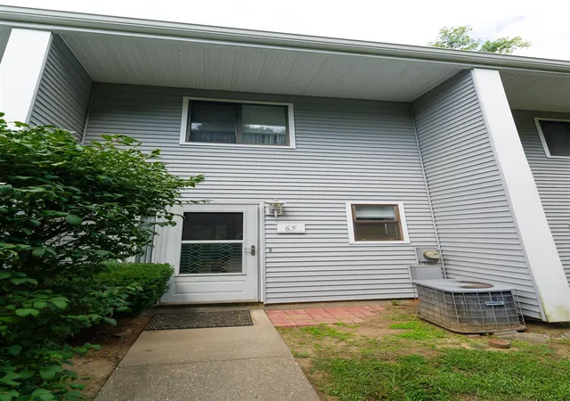 Photo 2 of Condo for sale at 555 Russell Rd #65, Westfield, MA 01085 | MLS# 5107340 | Listing updated on 2026-08-29