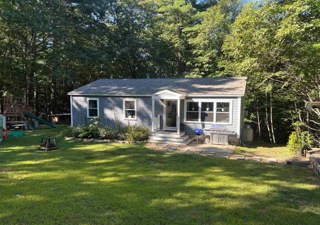 1st image of 11 Ham Rd, Raymond, NH 03077 | MLS# 5107354