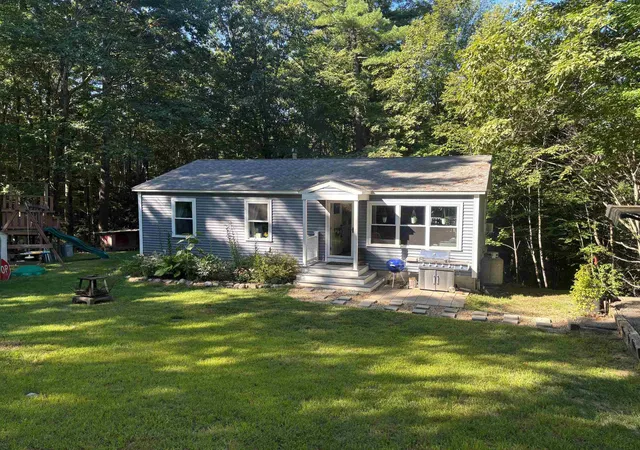 2nd image of 11 Ham Rd, Raymond, NH 03077 | MLS# 5107354