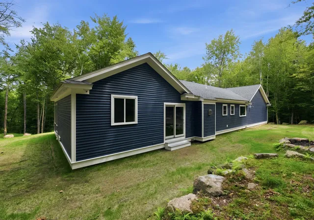 3rd image of 73 Forest Pond Rd, New Hampton, NH 03256 | MLS# 5107357