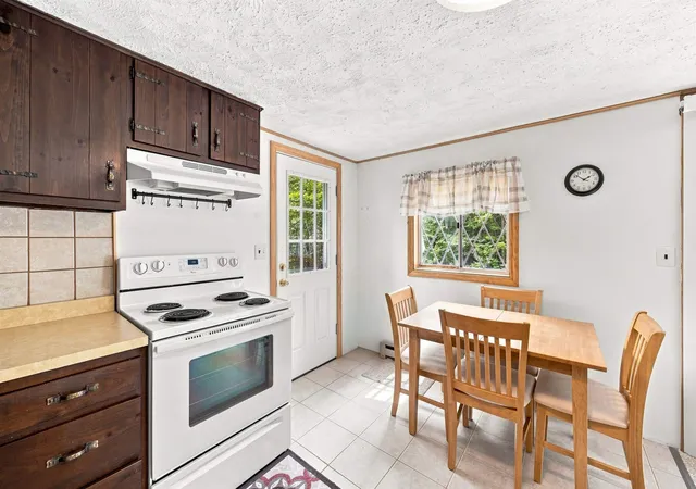 Photo 4 of Single family home for sale at 38 Mountain View Dr, Moultonborough, NH 03254 | MLS# 5107361 | Listing updated on 2026-09-03