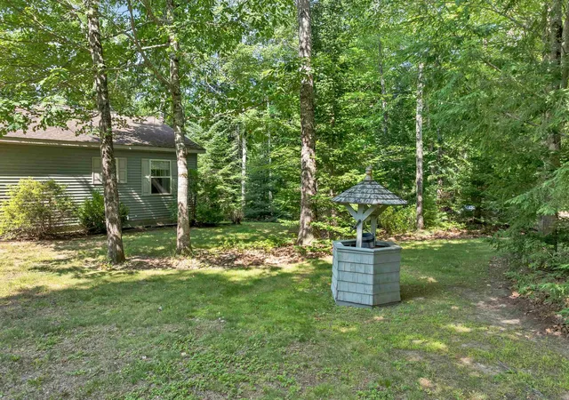 Photo 3 of Single family home for sale at 228 Mountain Rd, Tuftonboro, NH 03816 | MLS# 5107369 | Listing updated on 2026-09-13