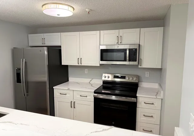 Condo for sale at 2 Mayfair Ln #101, Nashua, NH 03063 | MLS# 5107379