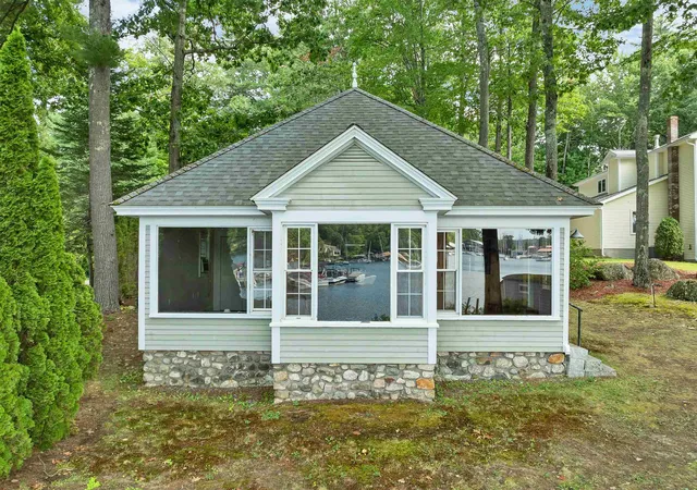 Photo 2 of Single family home for sale at 19 Smith Cove Rd, Gilford, NH 03249 | MLS# 5107388 | Listing updated on 2026-09-09