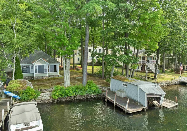 Photo 3 of Single family home for sale at 19 Smith Cove Rd, Gilford, NH 03249 | MLS# 5107388 | Listing updated on 2026-09-09