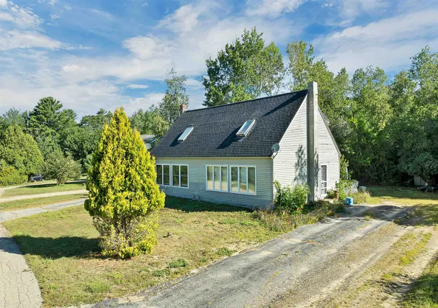 3rd image of 3 And 5 Ryefield Ter, Wolfeboro, NH 03894 | MLS# 5107407