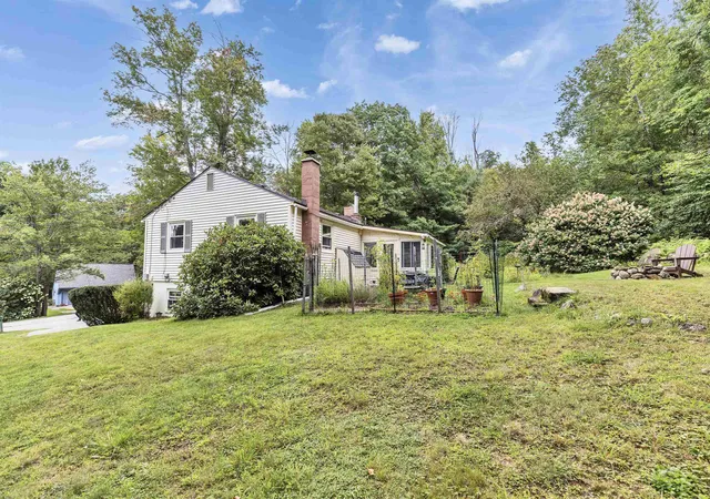 Photo 3 of Single family home for sale at 33 Lobacki Rd, Peterborough, NH 03458 | MLS# 5107409 | Listing updated on 2026-09-14