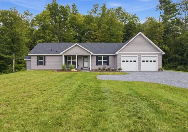 Photo 1 of Single family home for sale at 331 Hideaway Ln, Arlington, VT 05250 | MLS# 5107439 | Listing updated on 2026-09-07