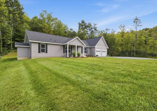 Photo 3 of Single family home for sale at 331 Hideaway Ln, Arlington, VT 05250 | MLS# 5107439 | Listing updated on 2026-09-07