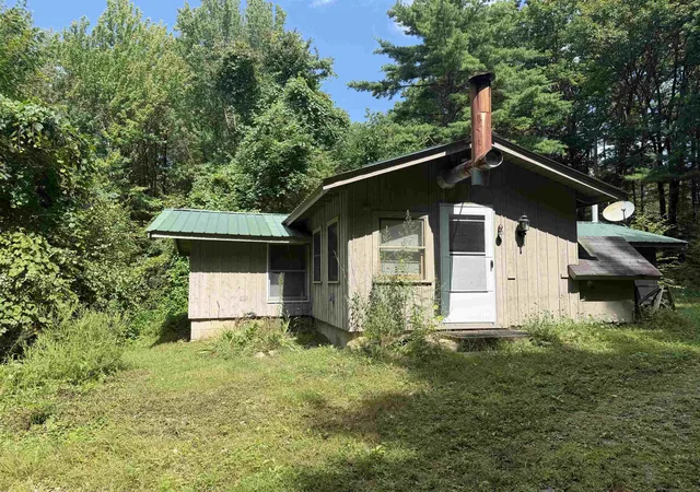Single family home for sale at 301 South Hl Rd, New Boston, NH 03070 | MLS# 5107440