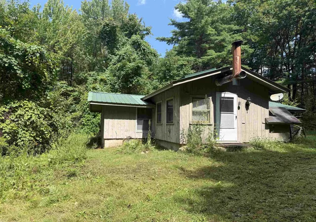 Photo 1 of Single family home for sale at 301 South Hl Rd, New Boston, NH 03070 | MLS# 5107440 | Listing updated on 2026-09-05