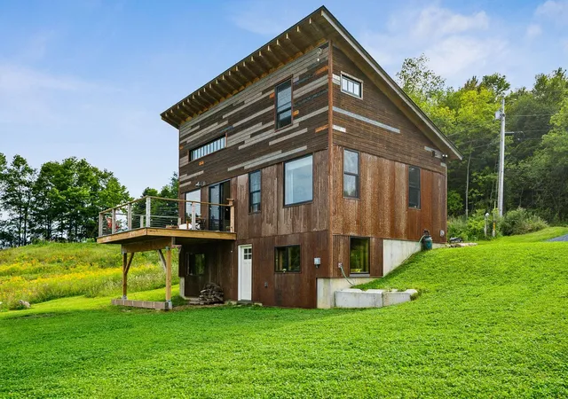 Photo 2 of Sale Pending at 2944 Shellhouse Mountain Rd, Ferrisburgh, VT 05456 | MLS# 5107443 | Listing updated on 2026-09-03