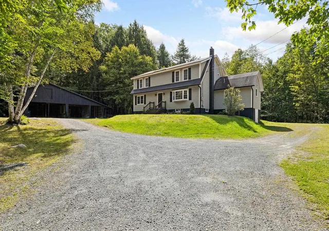 Photo 3 of Single family home for sale at 12 Algonquin Rd, Enfield, NH 03748 | MLS# 5107453 | Listing updated on 2026-09-15
