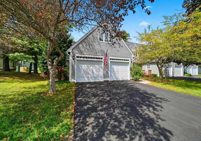 Photo 4 of Townhouse for sale at 361 Winding Pond Rd, Londonderry, NH 03053 | MLS# 5107468 | Listing updated on 2026-09-16