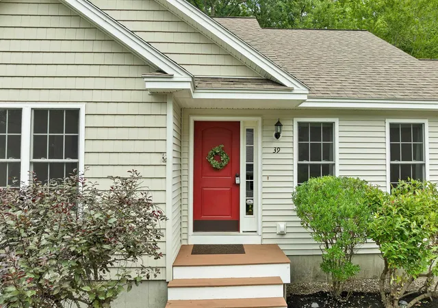 Photo 2 of Single family home for sale at 39 Sterling Dr, Laconia, NH 03246 | MLS# 5107470 | Listing updated on 2026-08-31