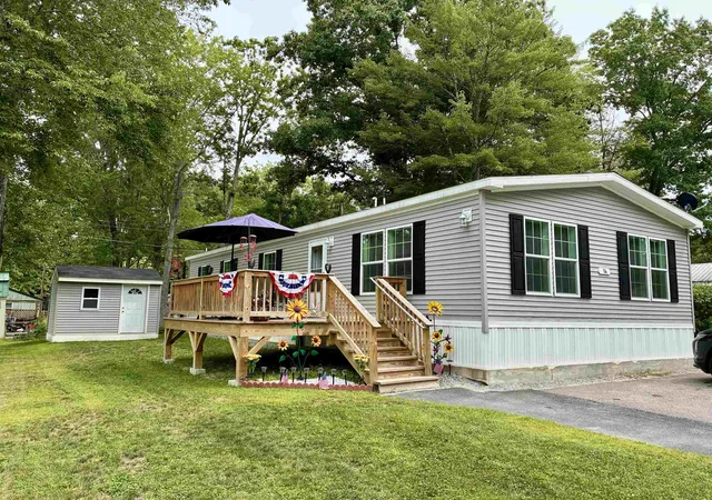 Photo 1 of Single family home for sale at 14 Flamingo Dr, Concord, NH 03303 | MLS# 5107476 | Listing updated on 2026-09-14