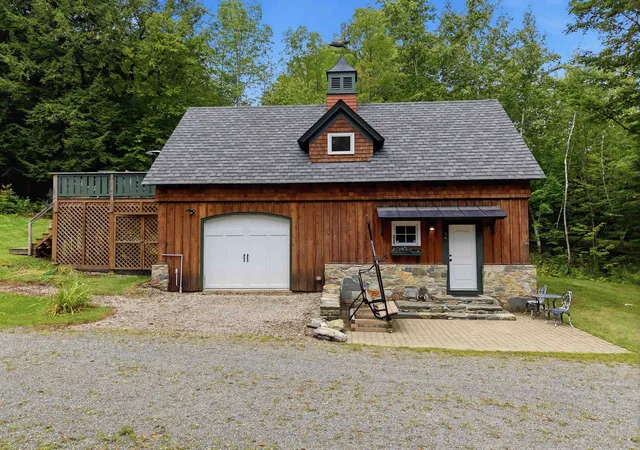 Photo 2 of Single family home for sale at 7 Woodrock Rd, Winhall, VT 05340 | MLS# 5107482 | Listing updated on 2026-09-04