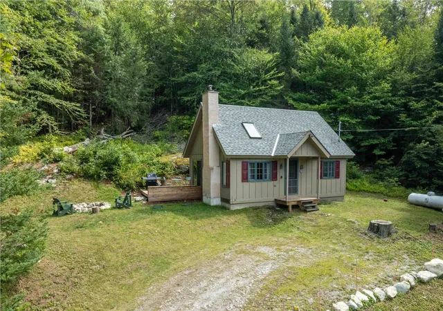 Single family home for sale at 398 Tallwood Cir, Londonderry, VT 05148 | MLS# 5107484