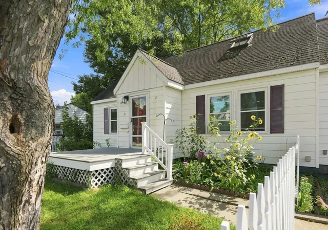 Photo 1 of Single family home for sale at 47 Mcintosh Ave, South Burlington, VT 05403 | MLS# 5107497 | Listing updated on 2026-09-11