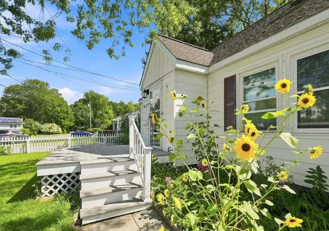 Photo 3 of Single family home for sale at 47 Mcintosh Ave, South Burlington, VT 05403 | MLS# 5107497 | Listing updated on 2026-09-11