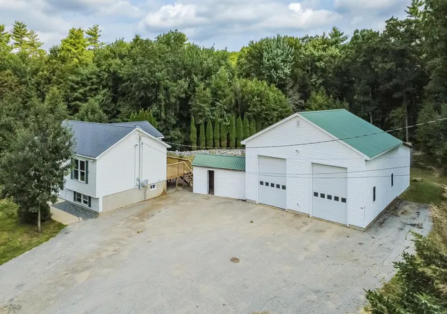 Photo 3 of Single family home for sale at 22 Kedeka Dr, Epsom, NH 03234 | MLS# 5107509 | Listing updated on 2026-09-16