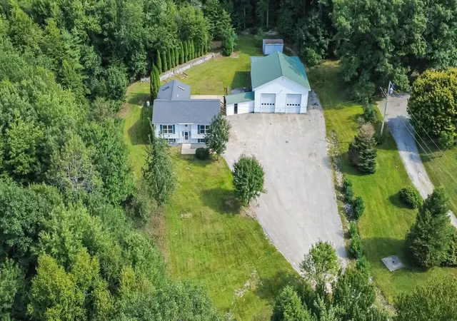 Photo 4 of Single family home for sale at 22 Kedeka Dr, Epsom, NH 03234 | MLS# 5107509 | Listing updated on 2026-09-16
