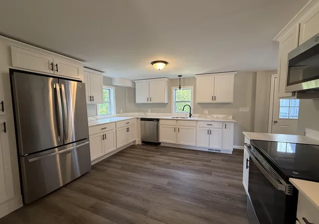 Photo 2 of Single family home for sale at 331 Parade Rd, Barnstead, NH 03218 | MLS# 5107510 | Listing updated on 2026-08-31