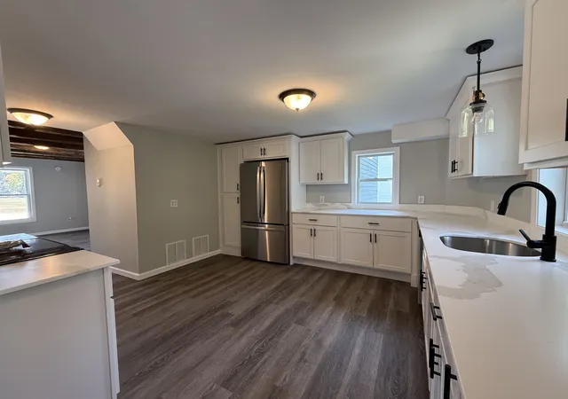 Photo 3 of Single family home for sale at 331 Parade Rd, Barnstead, NH 03218 | MLS# 5107510 | Listing updated on 2026-08-31