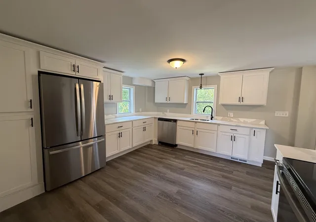Photo 3 of Single family home for sale at 331 Parade Rd, Barnstead, NH 03218 | MLS# 5107510 | Listing updated on 2026-08-31