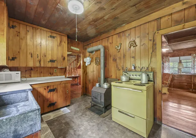 Photo 4 of Single family home for sale at 3711 Main Rd, Readsboro, VT 05352 | MLS# 5107516 | Listing updated on 2026-09-15