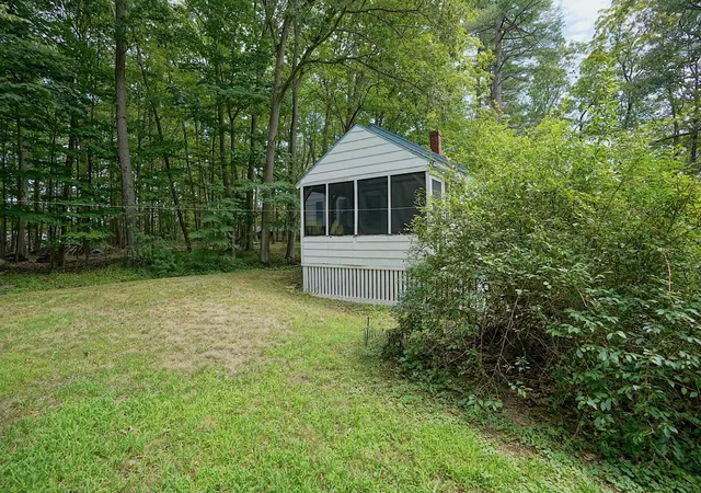 Photo 4 of Single family home for sale at 5 Ford Ln, Kittery, ME 03904 | MLS# 5107535 | Listing updated on 2026-09-13