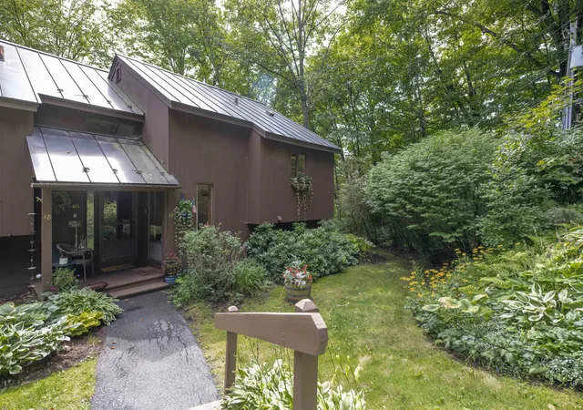 Photo 2 of Condo for sale at 253 Old Quechee Rd #4A, Hartford, VT 05059 | MLS# 5107542 | Listing updated on 2026-09-01