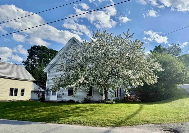 Photo 4 of Single family home for sale at 127 Cherry St, Hardwick, VT 05843 | MLS# 5107552 | Listing updated on 2026-09-01
