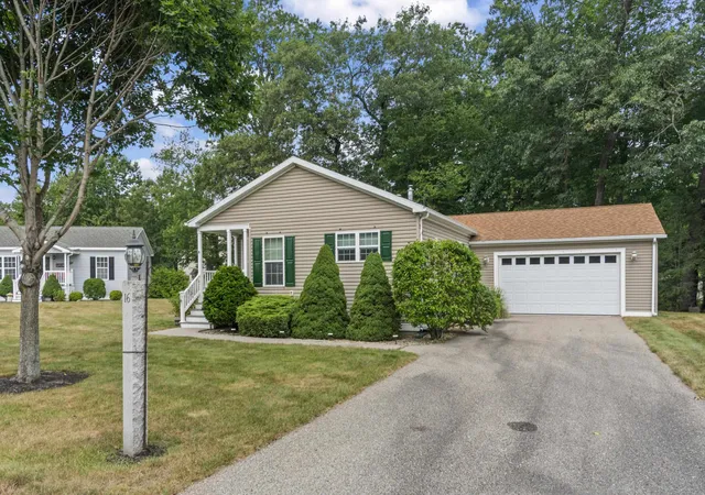 Manufactured home for sale at 16 Aspen Way, North Hampton, NH 03862 | MLS# 5107557