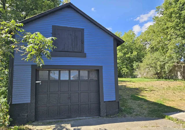Photo 4 of Single family home for sale at 2 Home St, Richford, VT 05476 | MLS# 5107573 | Listing updated on 2026-09-14