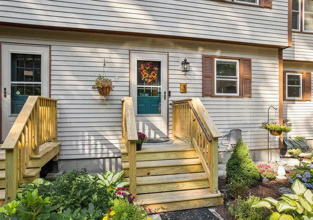 Photo 1 of Townhouse for sale at 14 Chester Ln #3, Enfield, NH 03748 | MLS# 5107577 | Listing updated on 2026-09-11