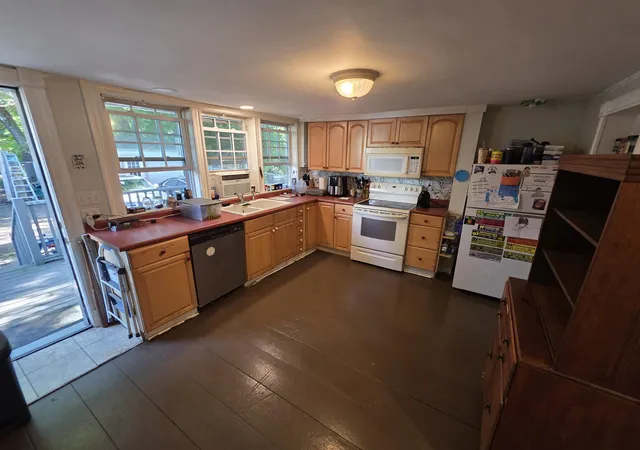 Photo 4 of Single family home for sale at 8 Highland St, Rochester, NH 03868 | MLS# 5107593 | Listing updated on 2026-09-16