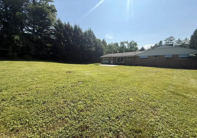 Photo 4 of Single family home for sale at 62 Ridge Ave, Claremont, NH 03743 | MLS# 5107599 | Listing updated on 2026-09-01