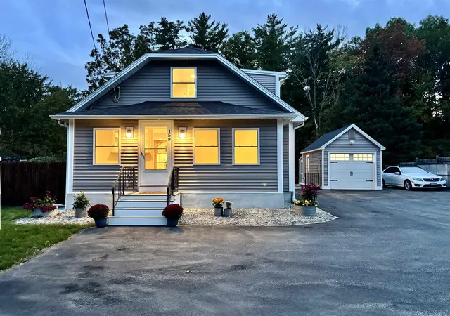 Single family home for sale at 158 E Main St, East Hampstead, NH 03826 | MLS# 5111723